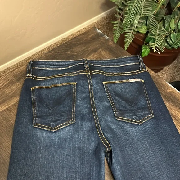 Hudson Flare Jean - Picture 9 of 15